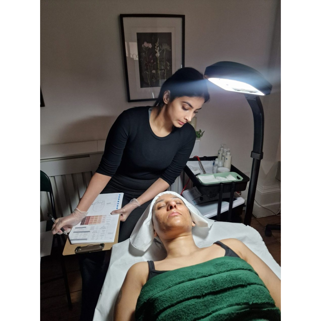 Fast Track VTCT Level 3 Certificate in Access to Aesthetic Therapies
