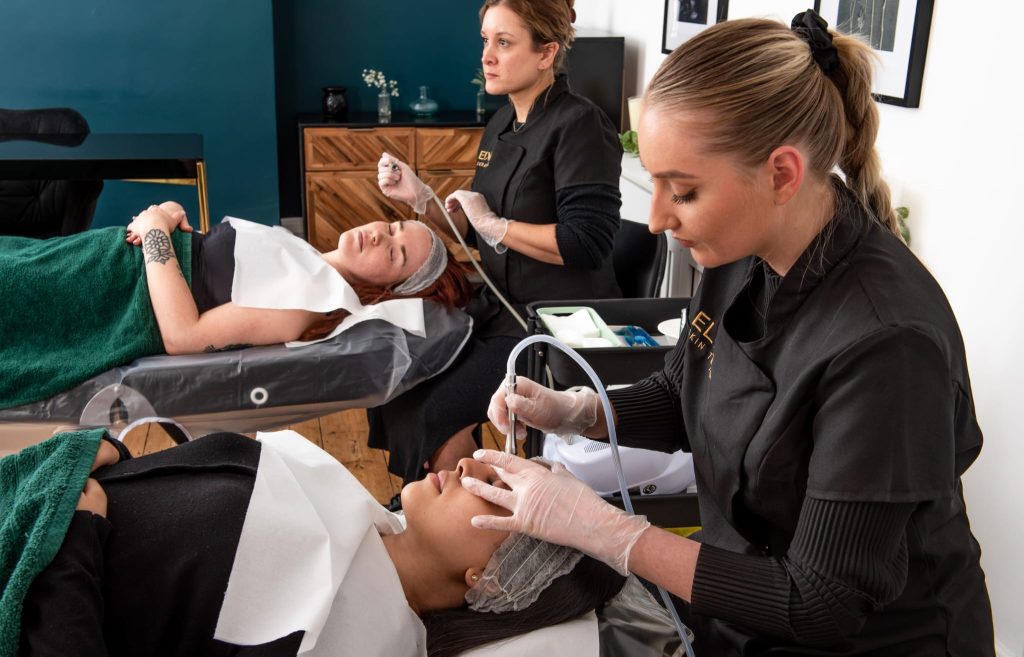 How to become a skin specialist